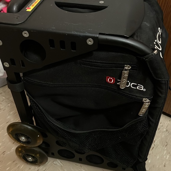 Züca Black Rolling Bag / Seat - Picture 4 of 4